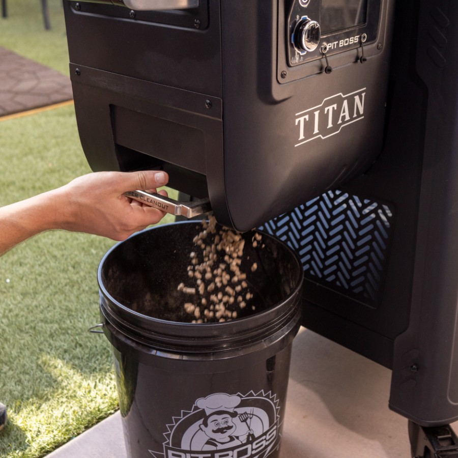 additioanl image for  Pit Boss Competition Series 1600 Titan 